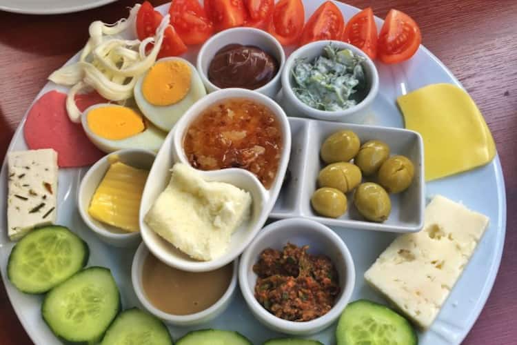 Taksim Cihangir Arasi Kahvalti Mekanlari Galeri Lifestyle 08 Nisan 2015 Carsamba
